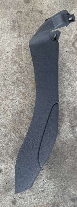 GARNITURE CEINTURE SECURITE ARRIERE DROITE