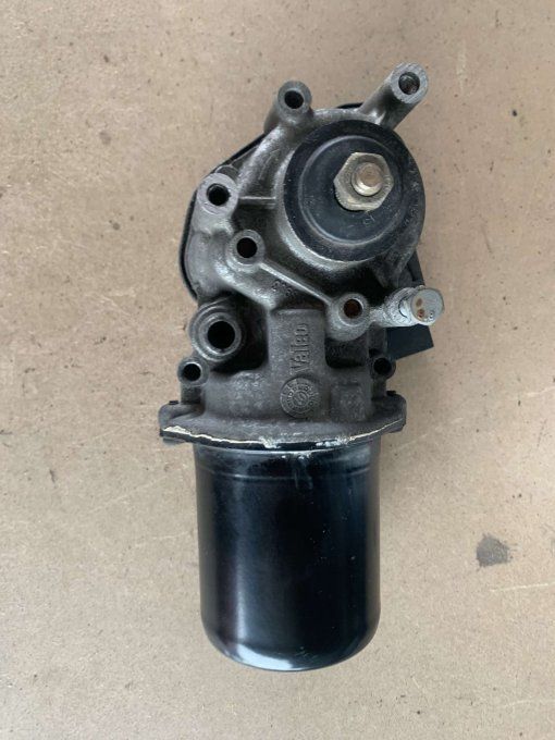 MOTEUR ESSUIE-GLACE AVANT